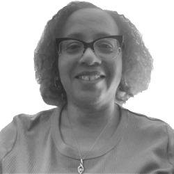 62e973d551c53_Saundra-Golden.png